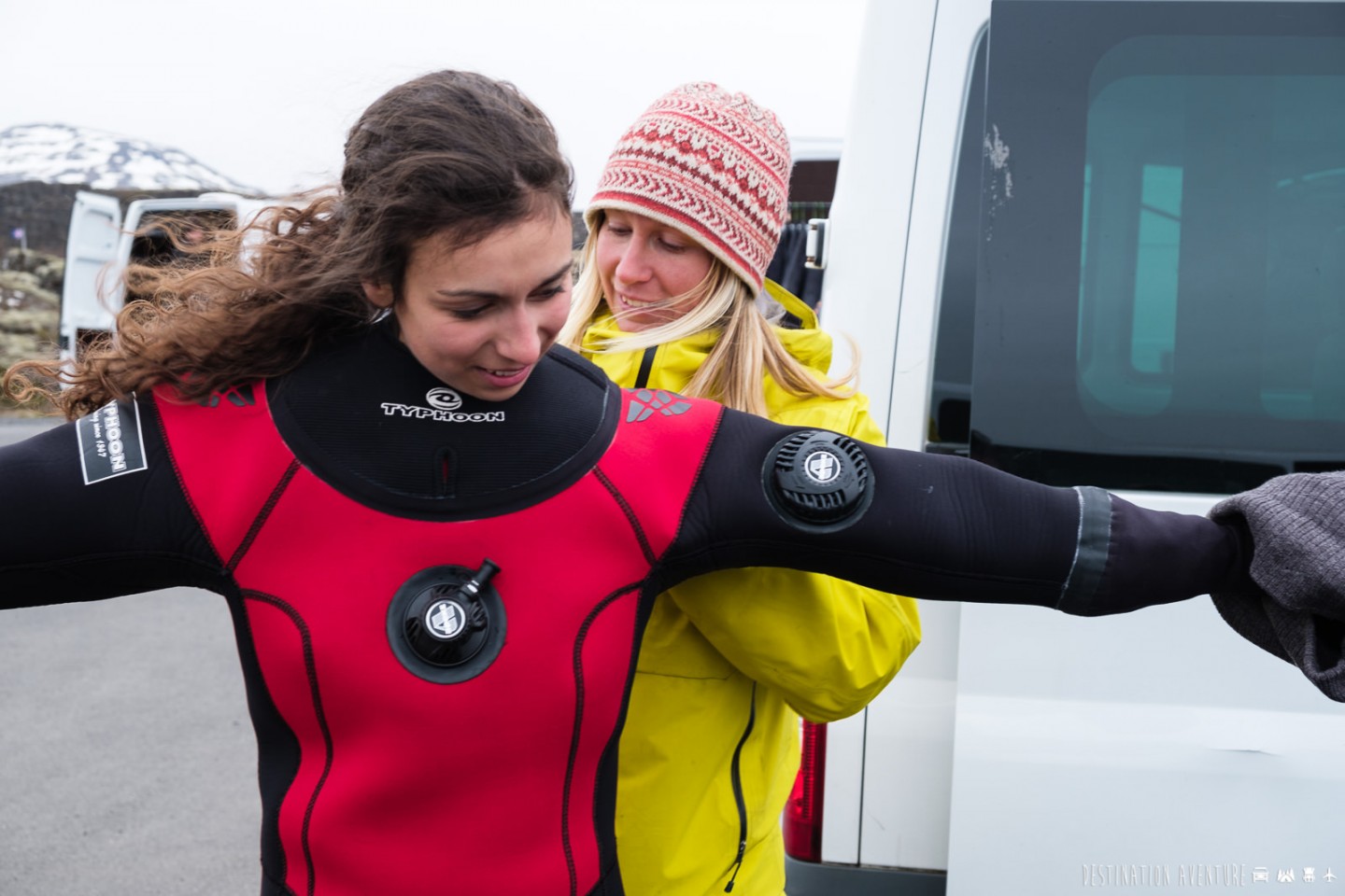 Plonger entre deux plaques tectoniques en Islande